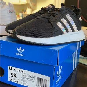 Adidas toddler shoes size 9